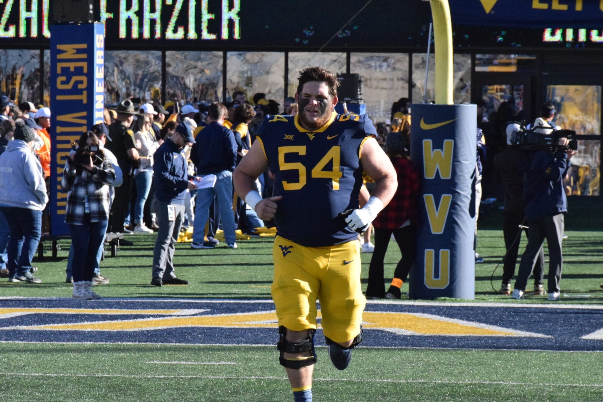 WVU Football Zach Frazier on senior day