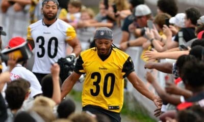 Beanie Bishop with fans at Steelers training camp
