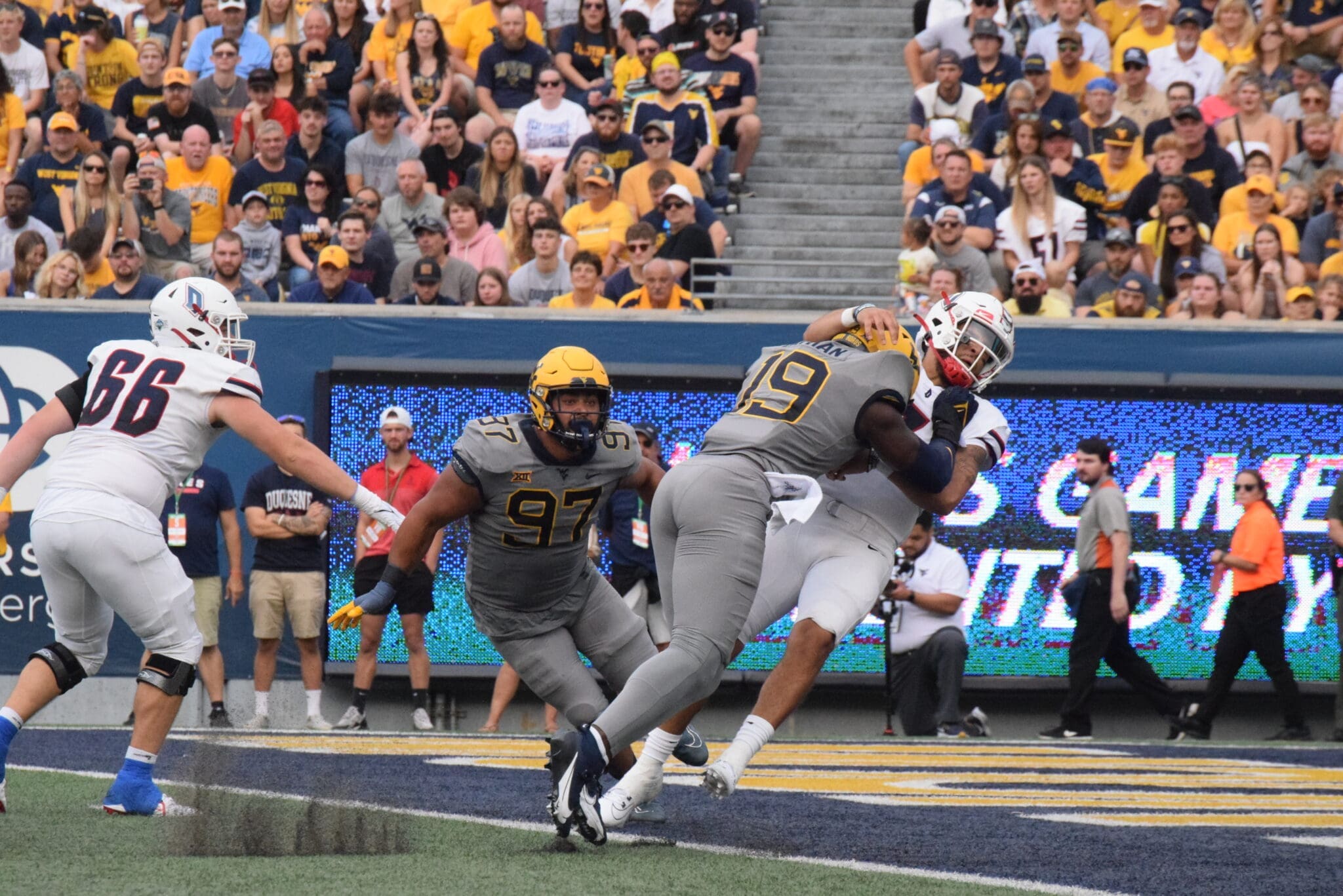 WVU Football LB Trey Lathan