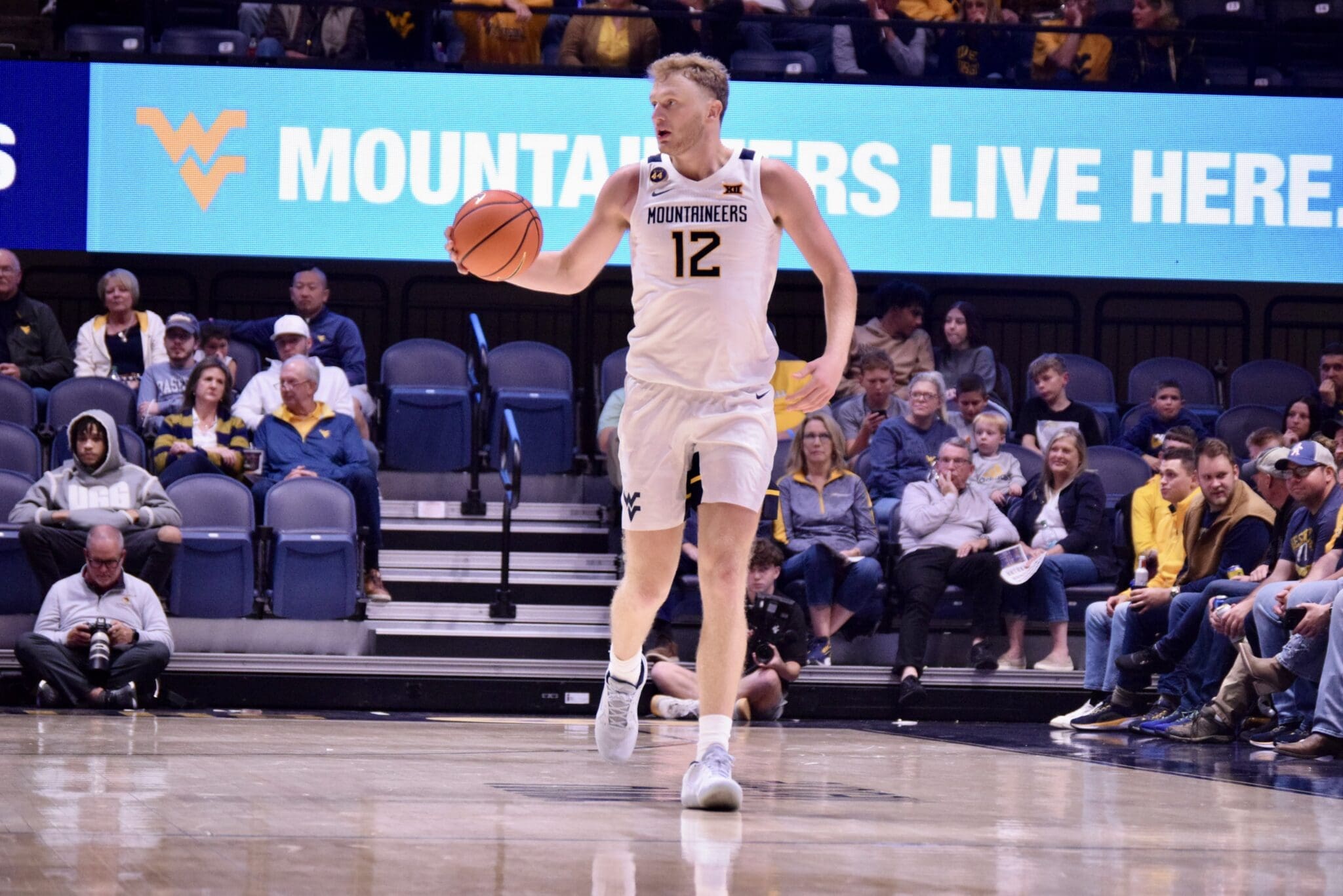 WVU Basketball Tucker DeVries