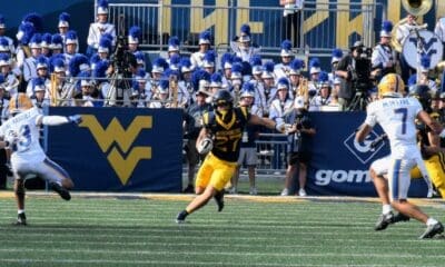 WVU Football RB Clay Ash running against Pitt in Backyard Brawl