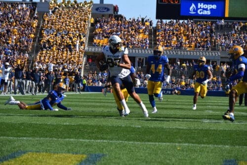 WVU Football TE Kole Taylor scoring TD against Pitt