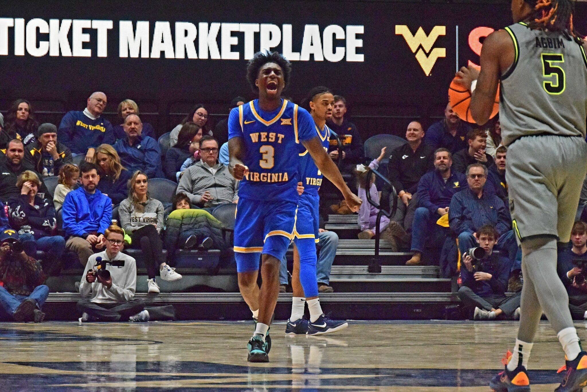 WVU Basketball Honor Huff shows frustration