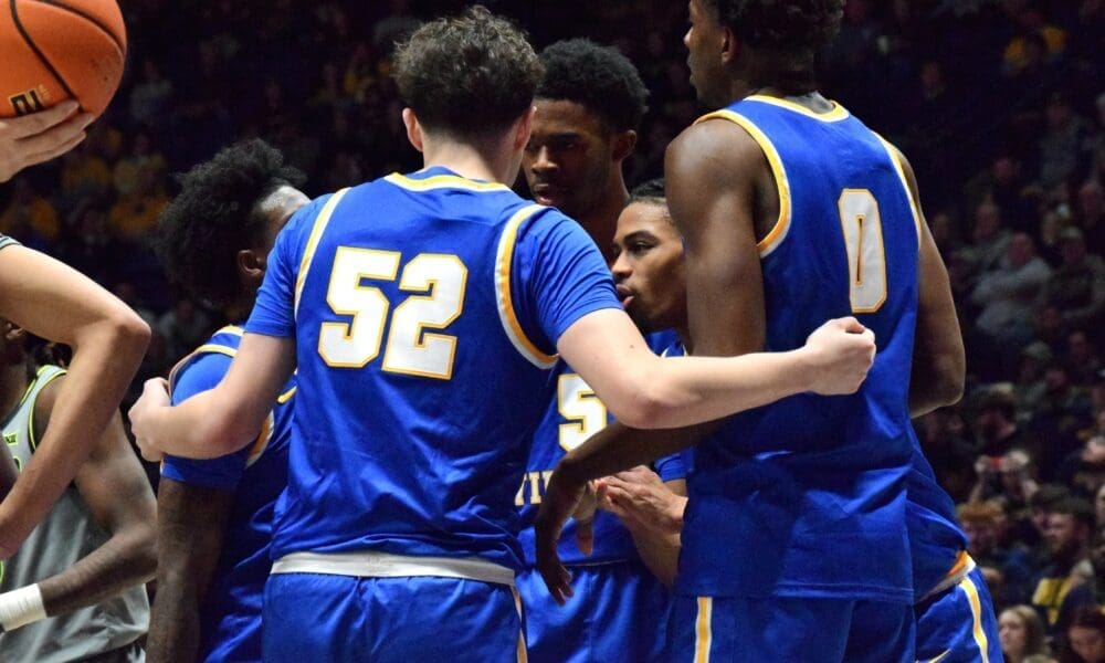 WVU Basketball Huddle Versus Baylor