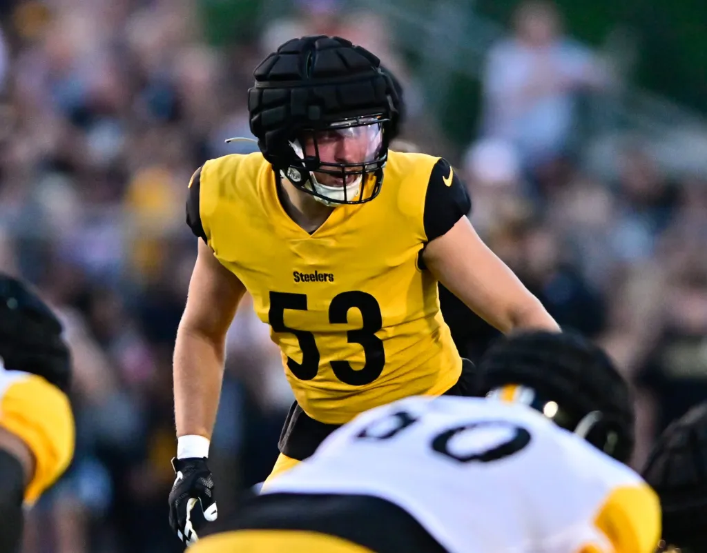 Nick Kwiatkoski with Steelers
