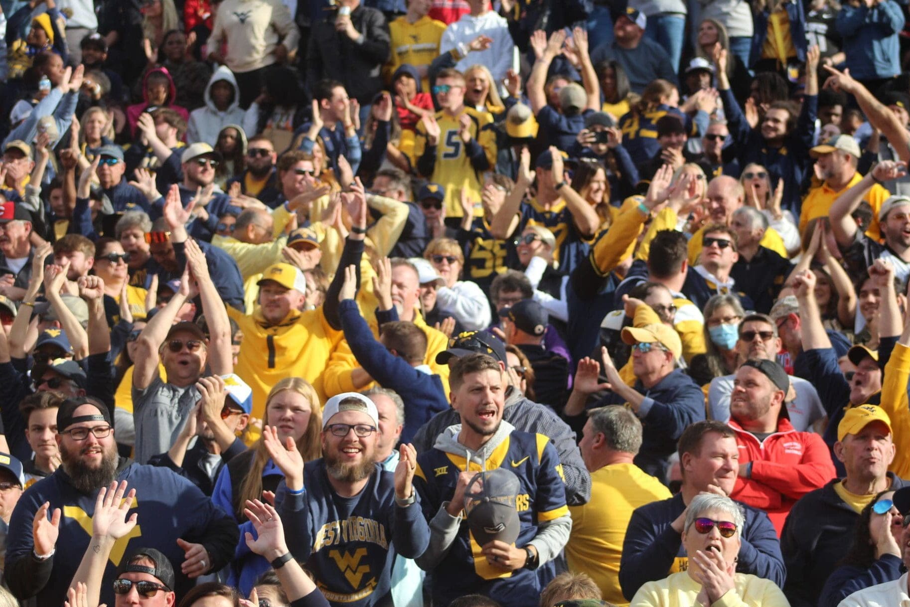 WVU fans celebrate