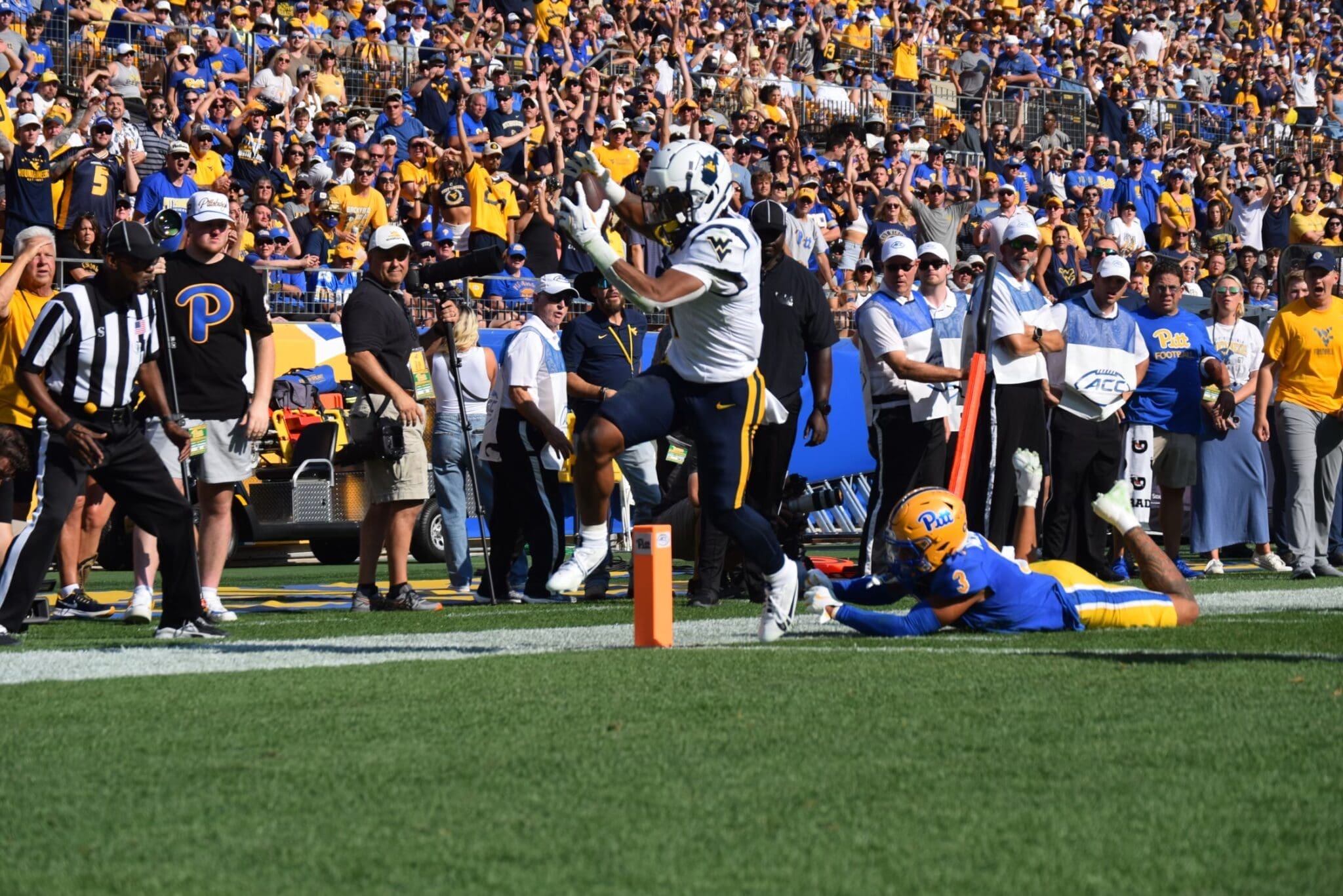 WVU RB Jahiem White TD run against Pitt