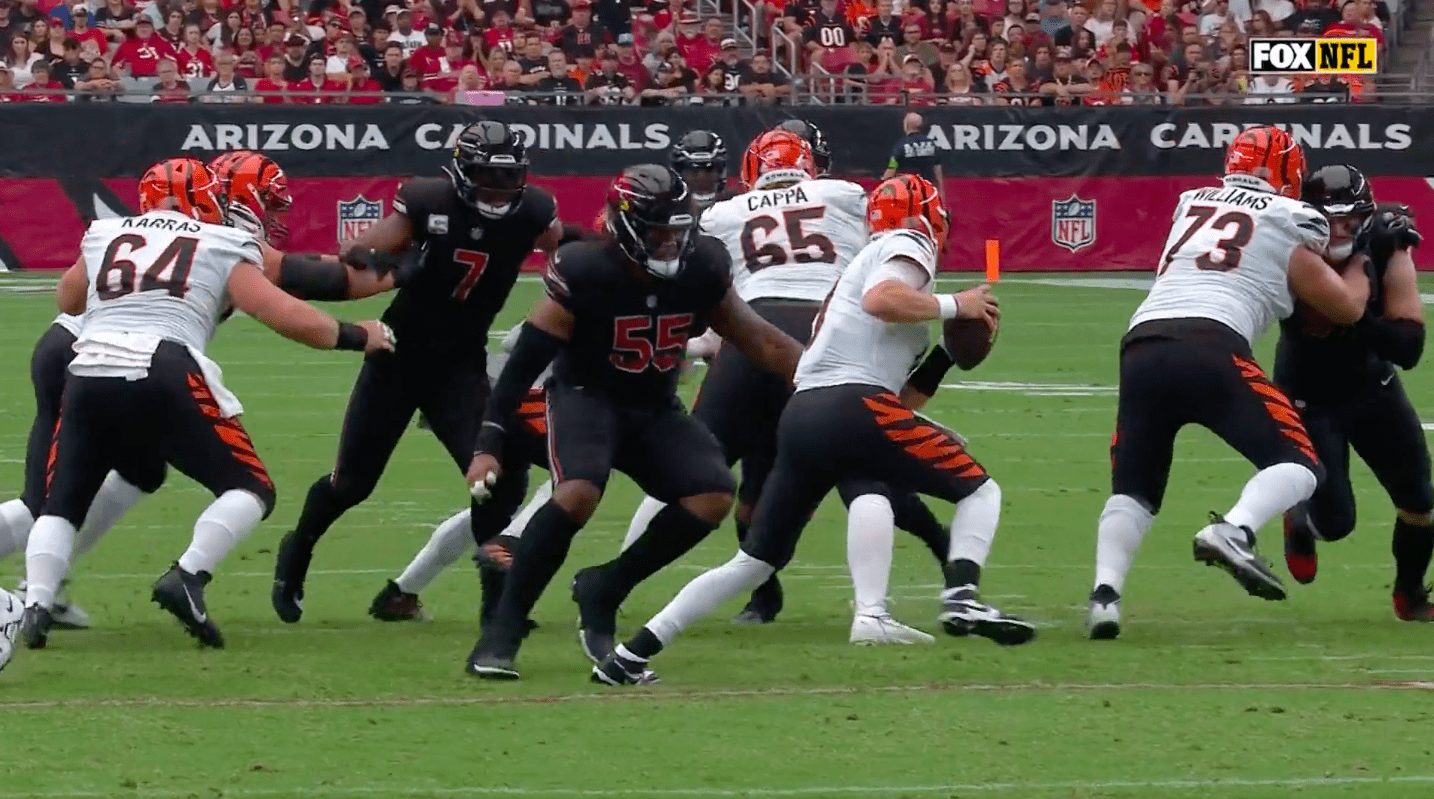 Dante Stills sacks Joe Burrow