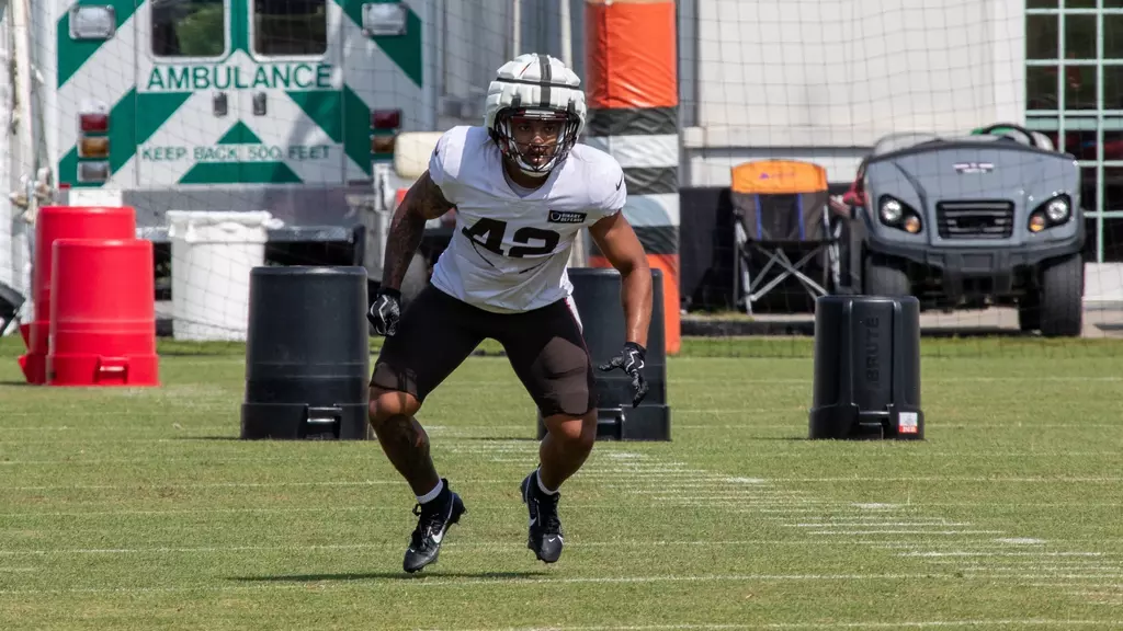 Tony Fields with Browns
