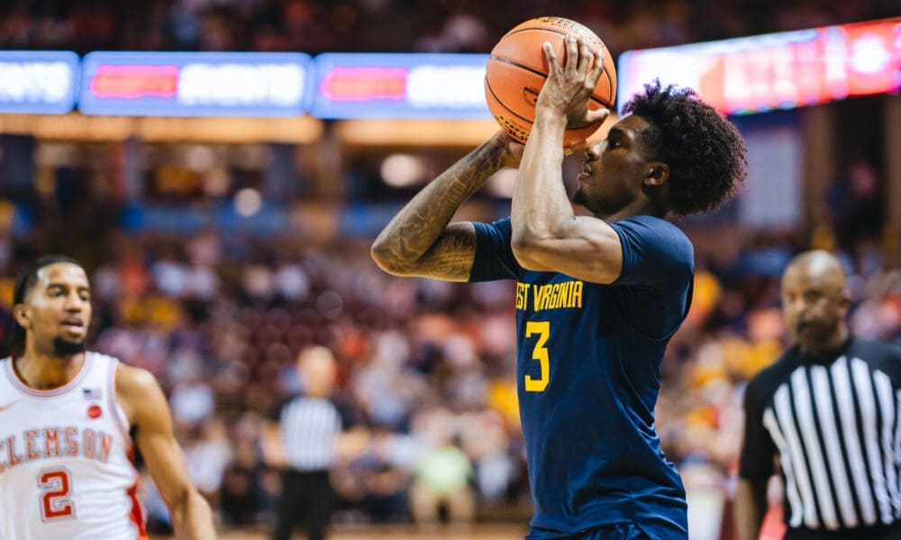 WVU Basketball Honor Huff shooting against Clemson